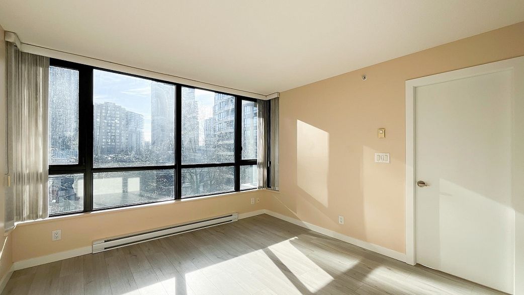 407 928 Homer Street