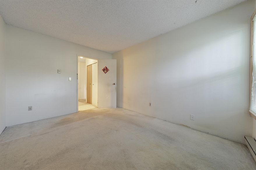 115 1440 E Broadway Street