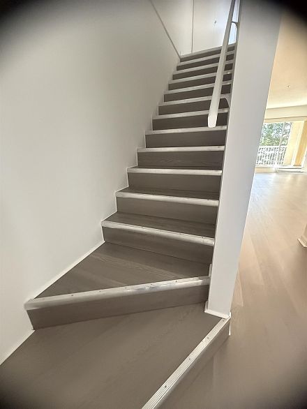 202 3683 Wellington Avenue