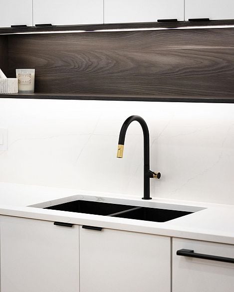 2 4549 W 11th Avenue