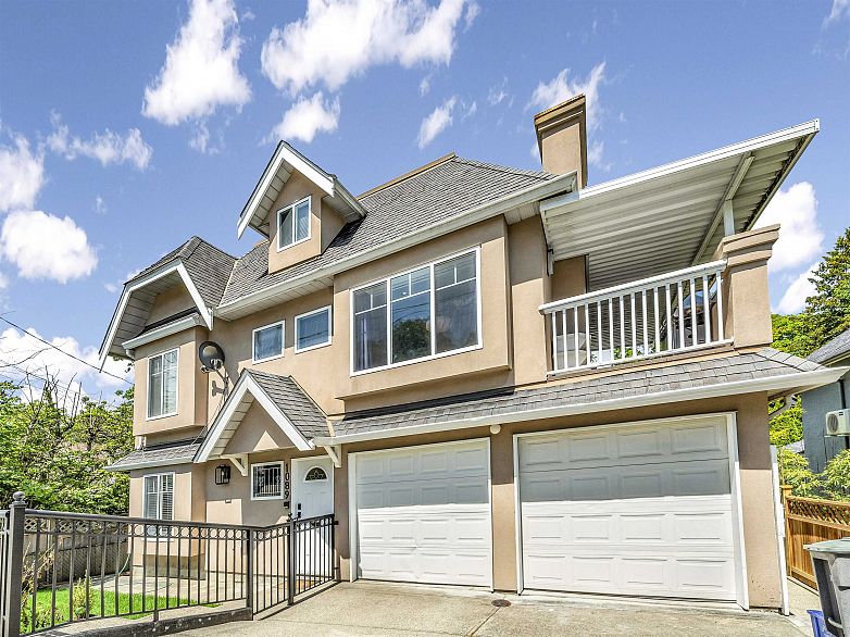 1089 E King Edward Avenue