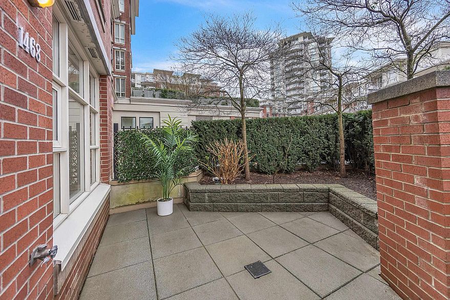 1468 Cedar Cottage Mews