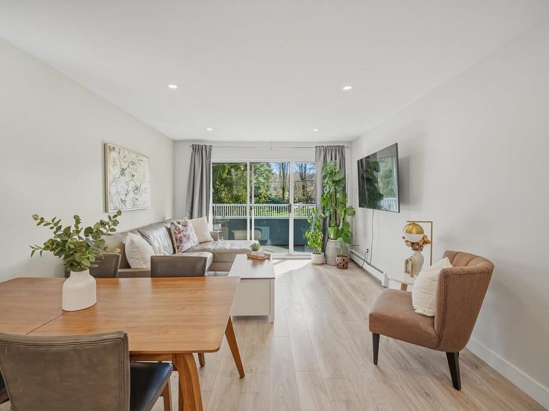 305 3875 W 4th Avenue