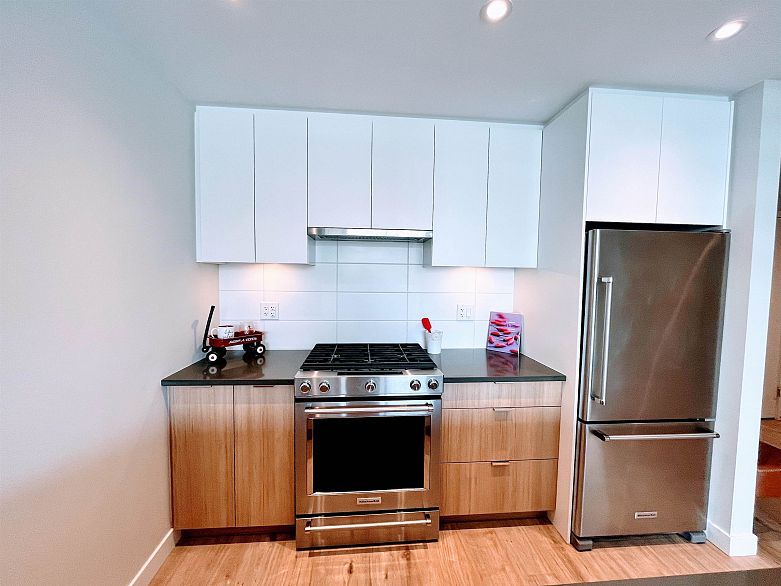 1205 3430 E Kent Avenue South