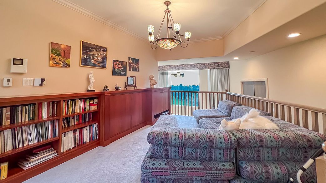 2388 SW Marine Drive