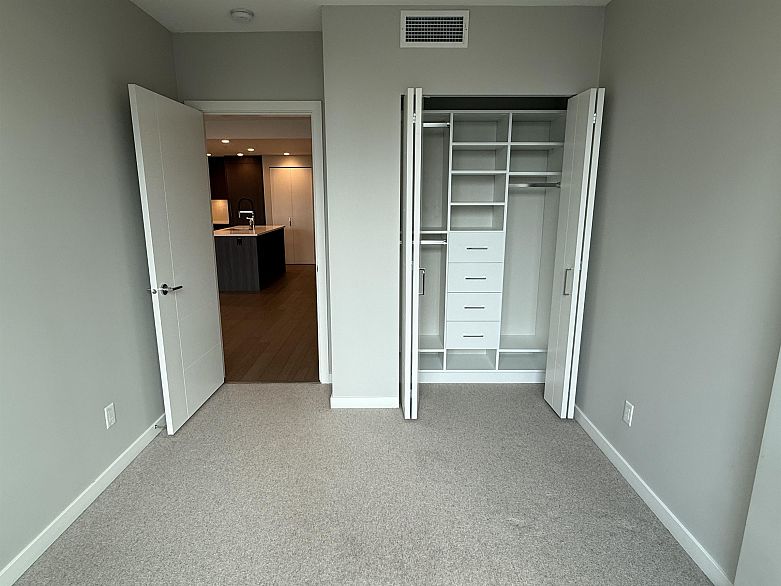 806 2888 Cambie Street