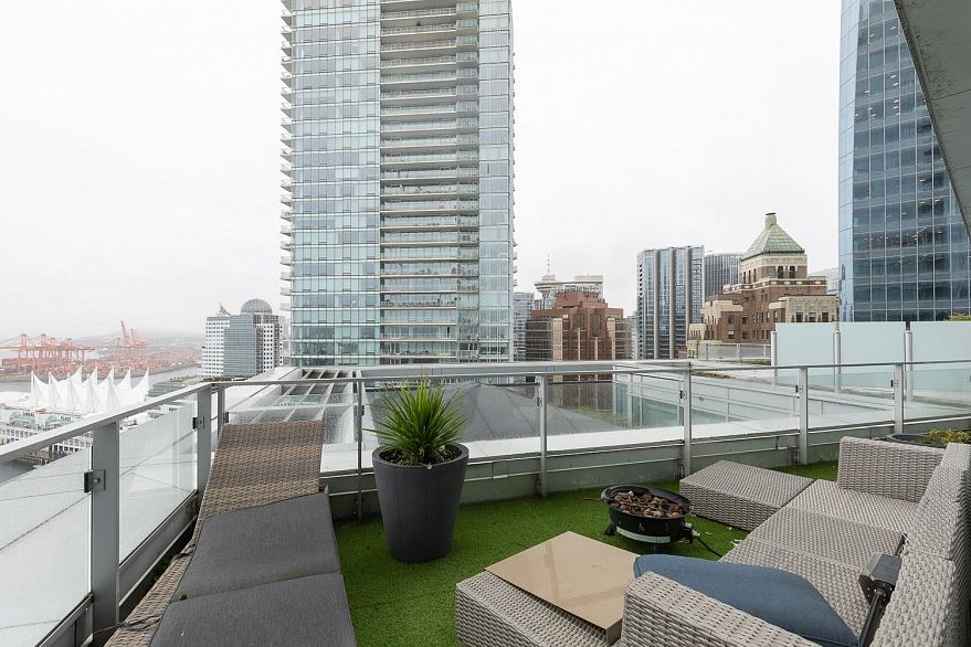 2001 1077 W Cordova Street