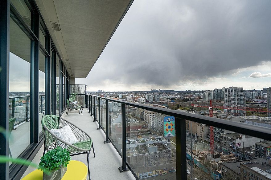 2105 108 W Cordova Street