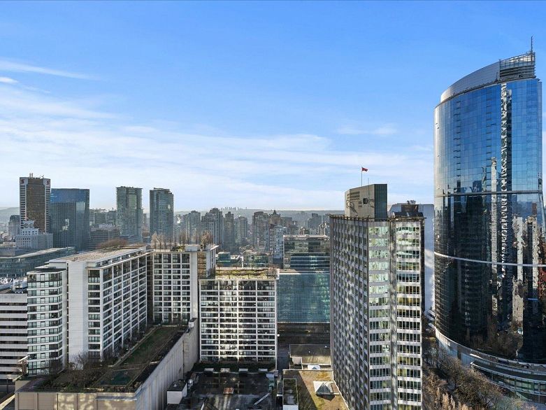 2902 1028 Barclay Street