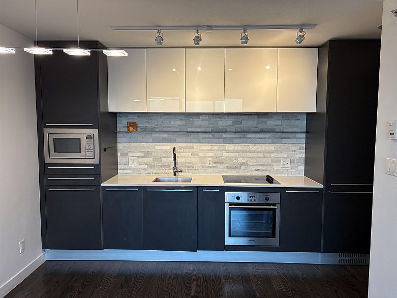 2005 8131 Nunavut Lane