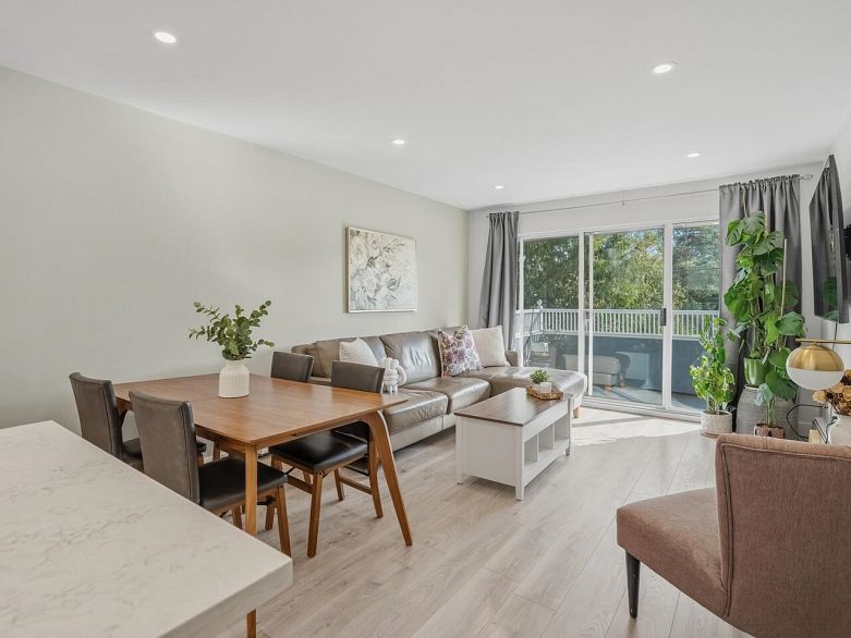 305 3875 W 4th Avenue