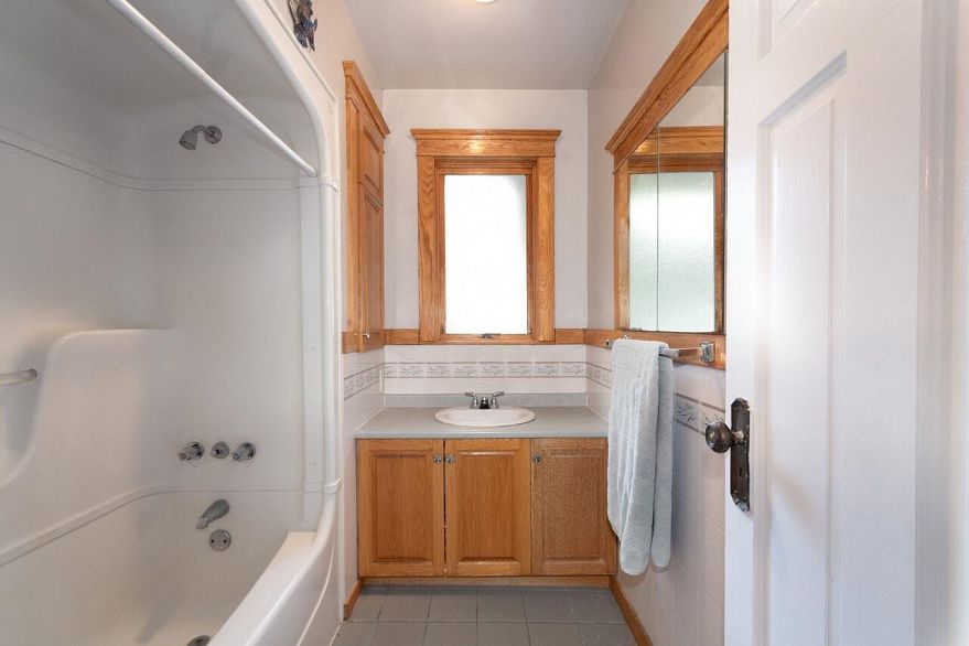 4825 Connaught Drive