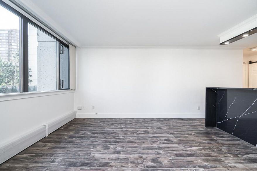 204 1740 Comox Street