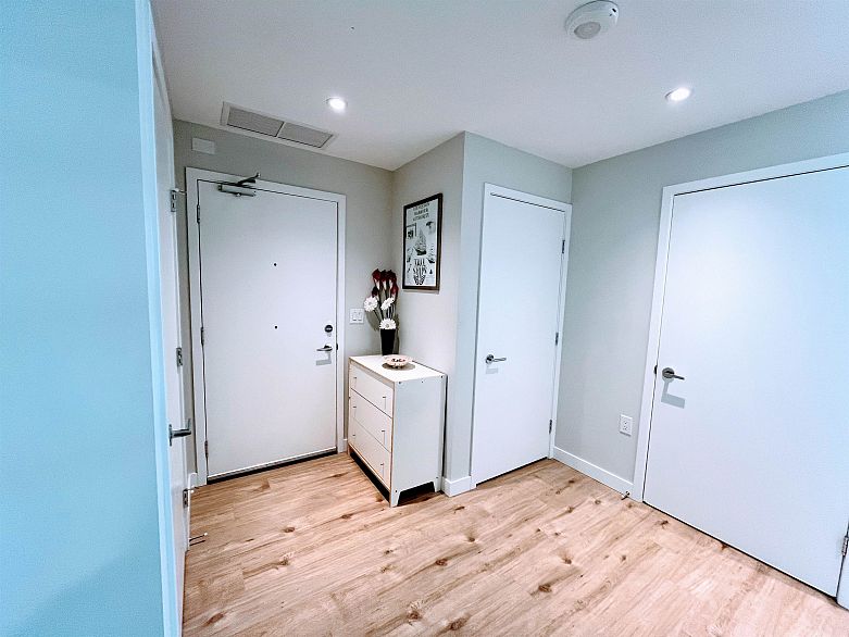 1205 3430 E Kent Avenue South