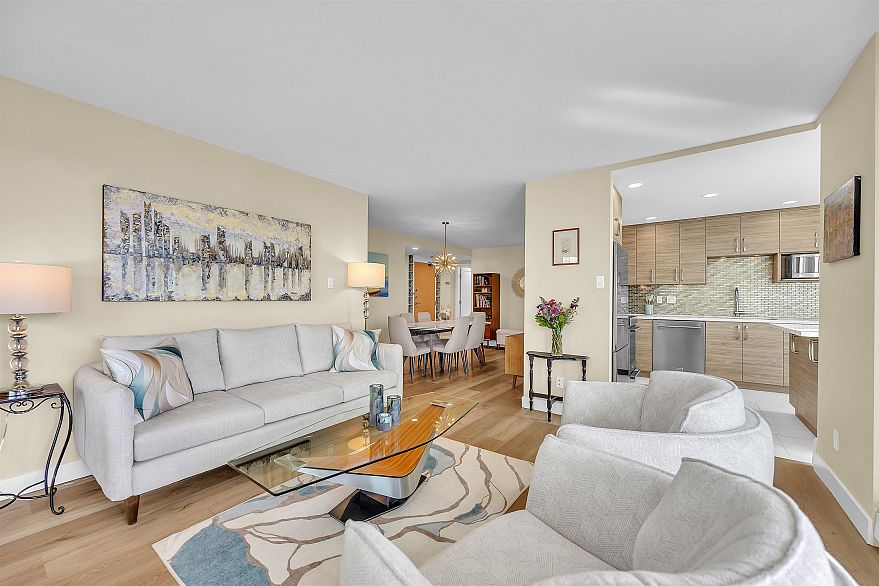 1002 1020 Harwood Street