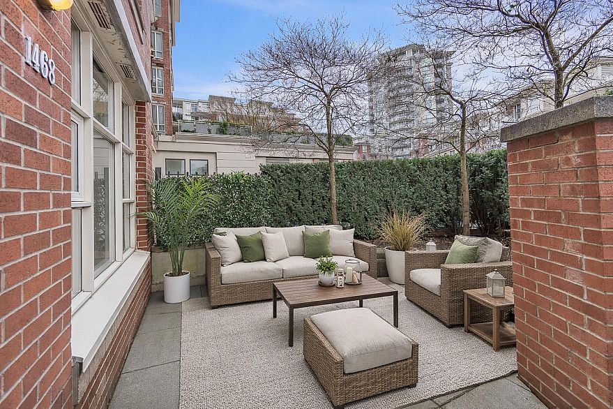 1468 Cedar Cottage Mews