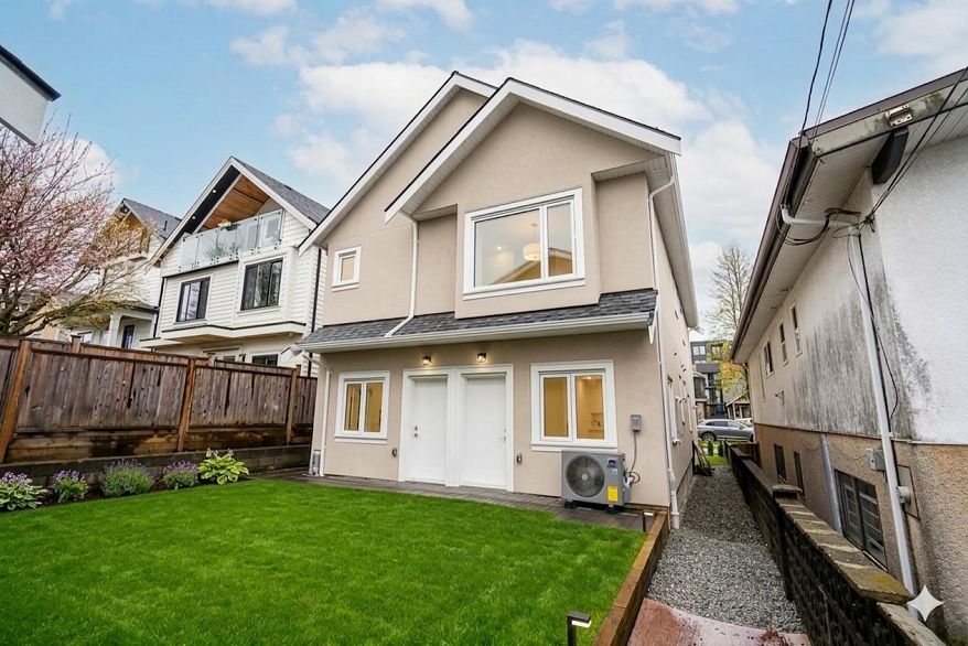 3435 Franklin Street