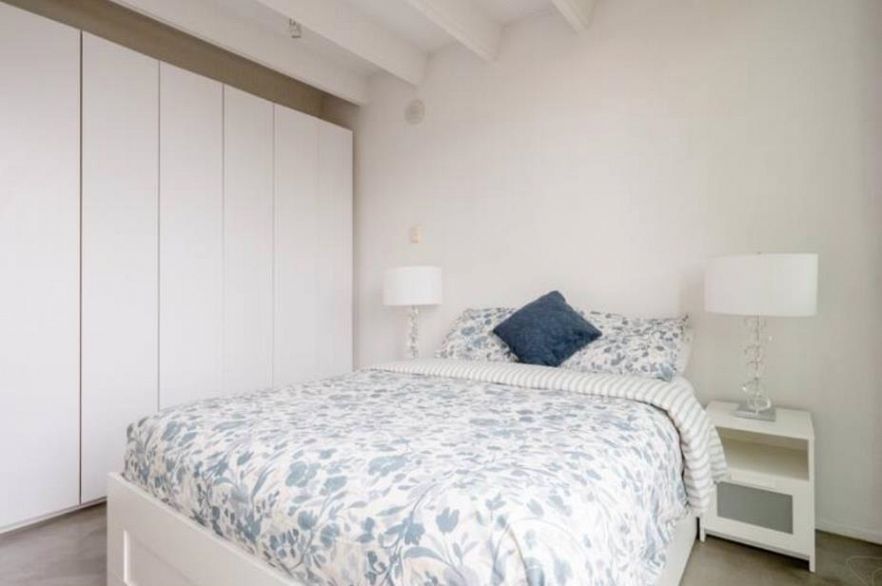 701 219 E Georgia Street