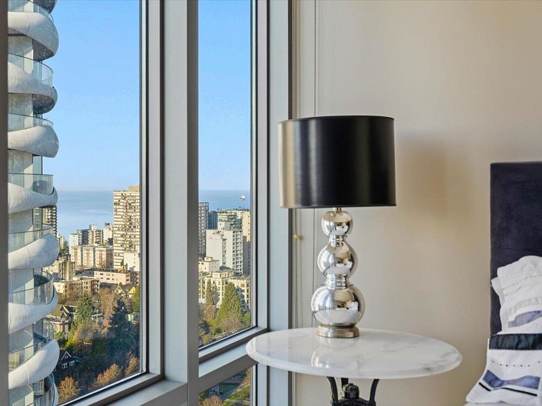 2902 1028 Barclay Street