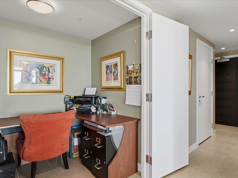 2902 1028 Barclay Street