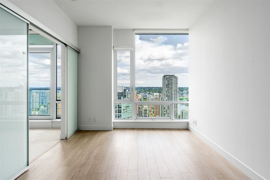 3505 1283 Howe Street