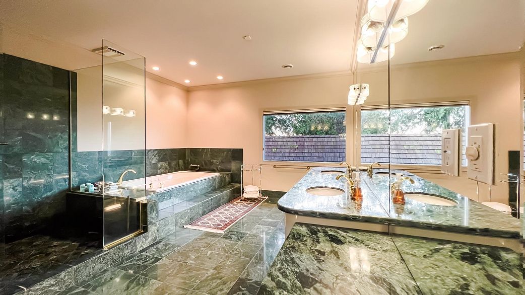 2388 SW Marine Drive