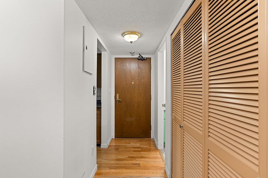 101 2320 W 40th Avenue