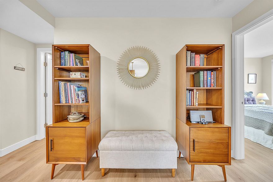 1002 1020 Harwood Street