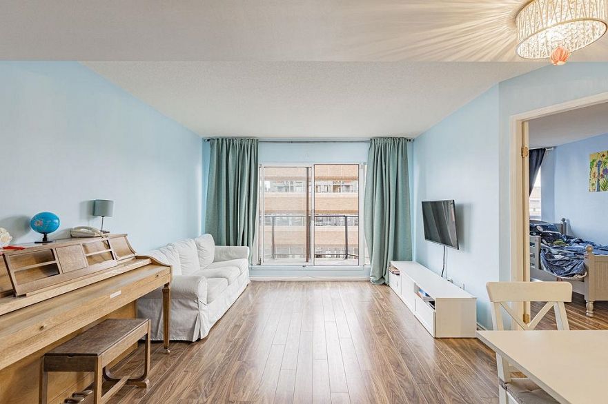 1702 811 Helmcken St Street