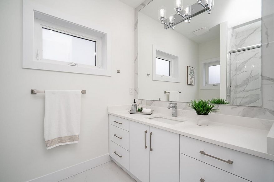 3435 Franklin Street