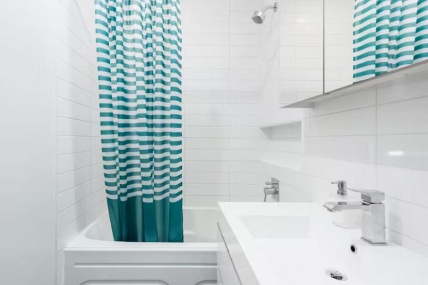 701 219 E Georgia Street