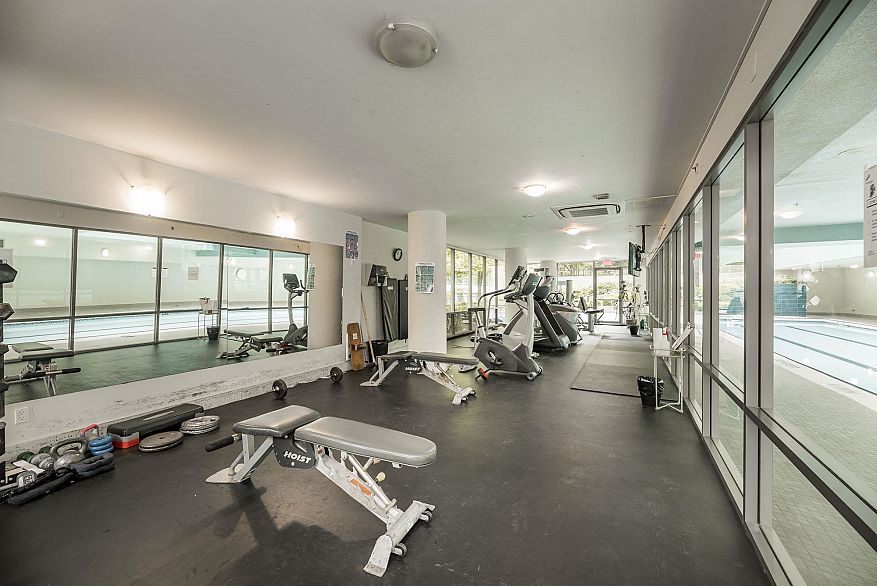 502 928 Richards Street