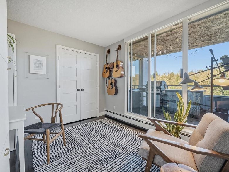 1107 3061 E Kent Avenue North