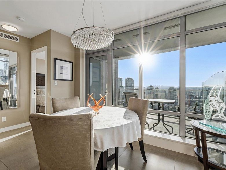 2902 1028 Barclay Street