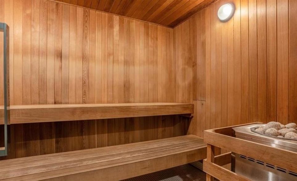 2603 1372 Seymour Street