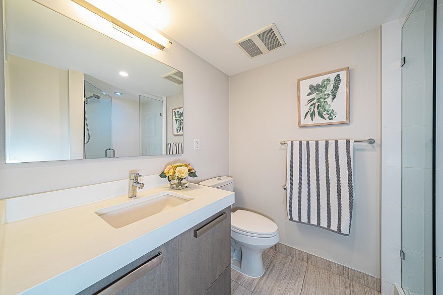 311 5555 Dunbar Street