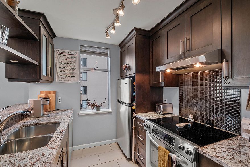 403 1436 Harwood Street