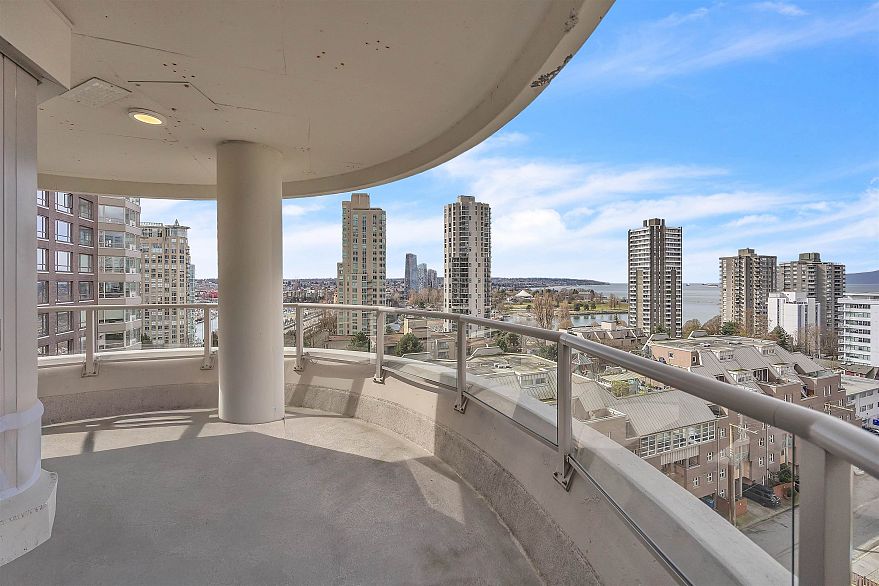 1002 1020 Harwood Street