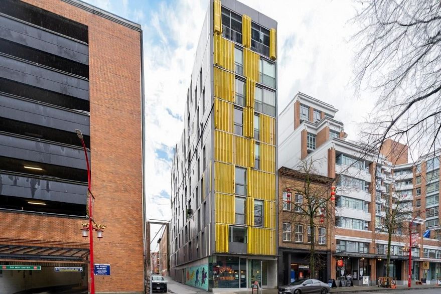 701 219 E Georgia Street