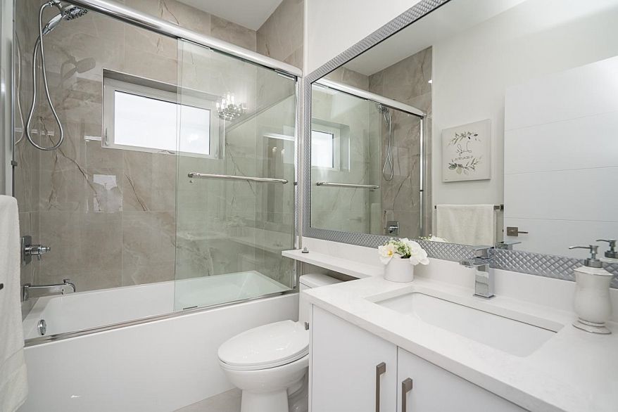 3435 Franklin Street