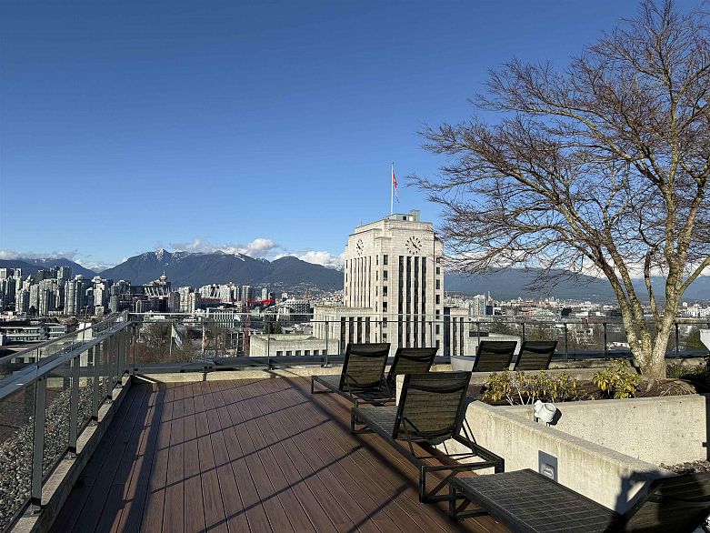 806 2888 Cambie Street