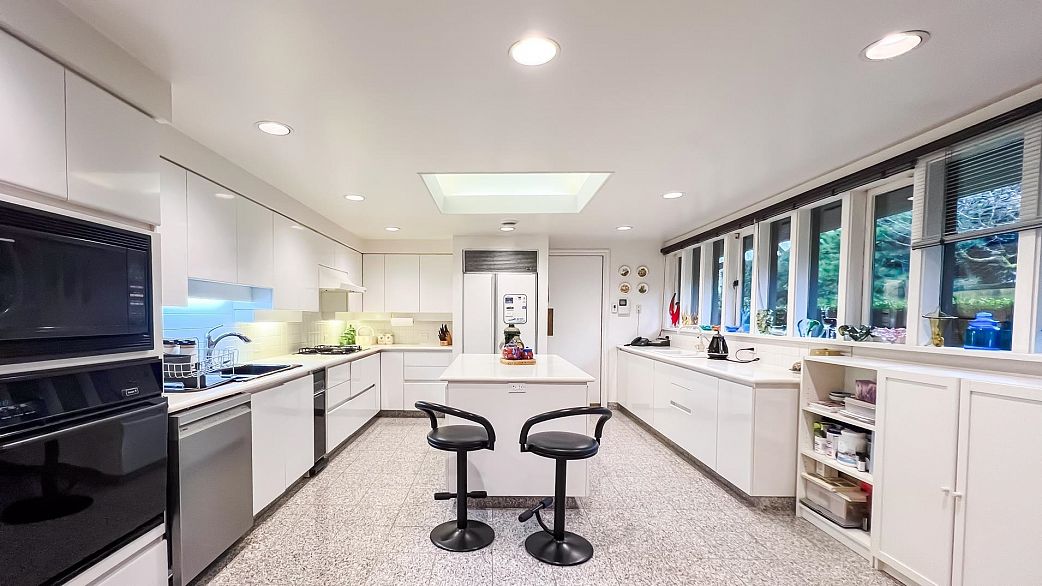 2388 SW Marine Drive