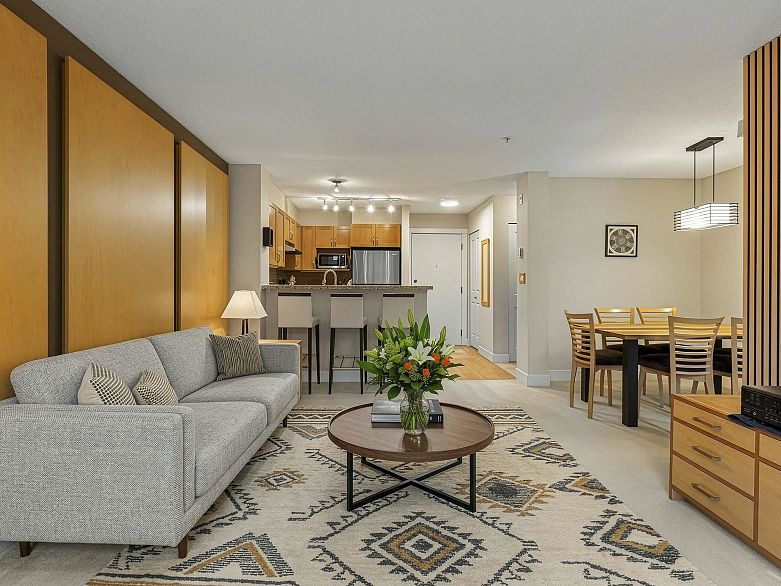 108 2388 Western Parkway