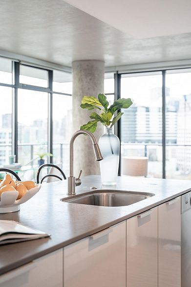 2105 108 W Cordova Street