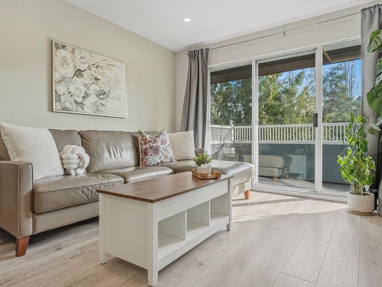 305 3875 W 4th Avenue