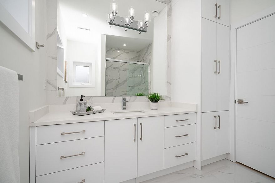 3435 Franklin Street