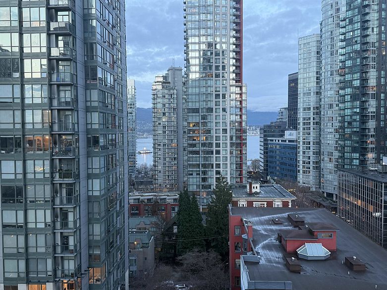 1203 1200 W Georgia Street