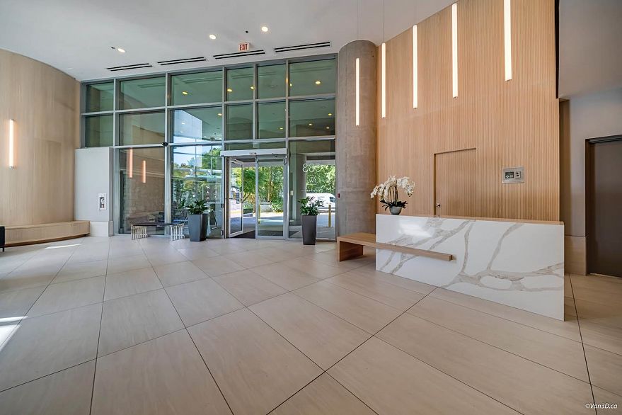 1506 583 Beach Crescent