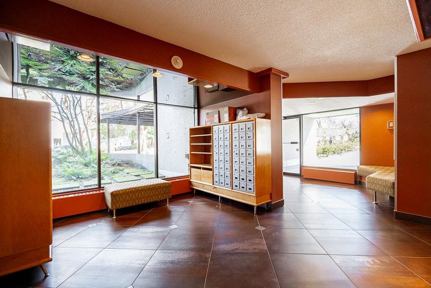 204 1740 Comox Street