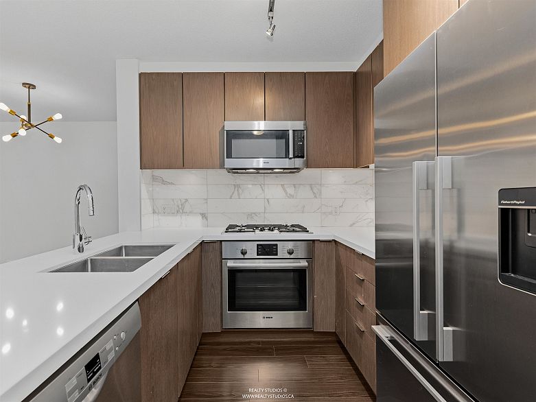 106 3162 Riverwalk Avenue